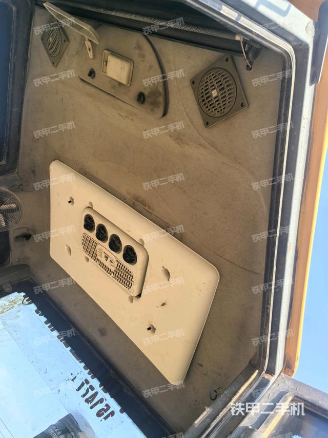 驾驶室内部（驾驶室/操作室）