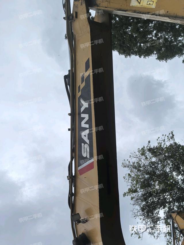 大臂整体 右侧（工作和回转装置）