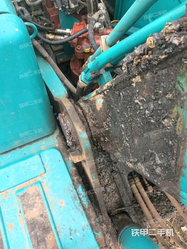 大臂根部 斜视（工作和回转装置）