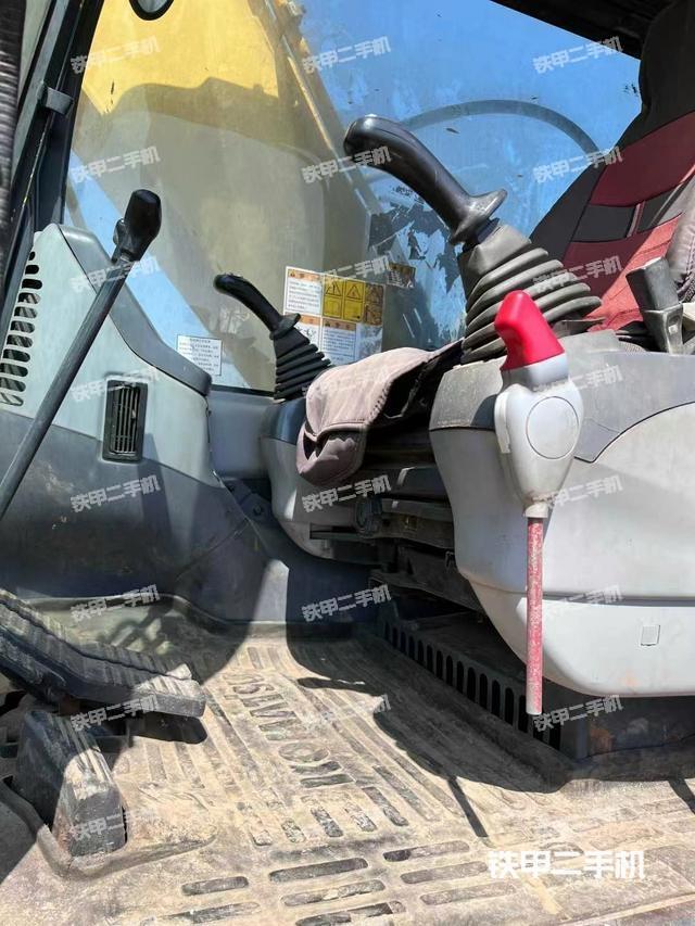 駕駛室整體（整機(jī)外觀）