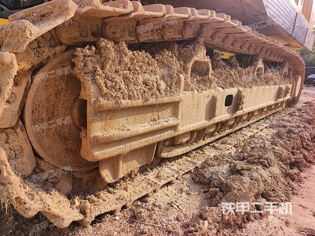 单侧履带整体（整机外观）