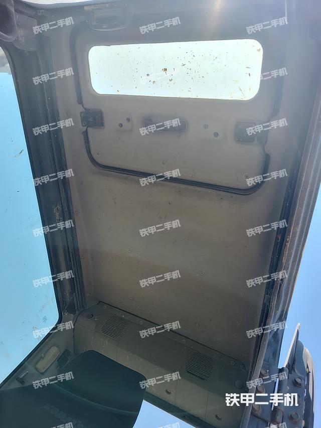 驾驶室顶部（整机外观）