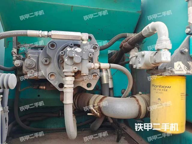 液壓泵艙室正面整體（整機(jī)外觀）