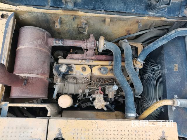 发动机室（上车部件）