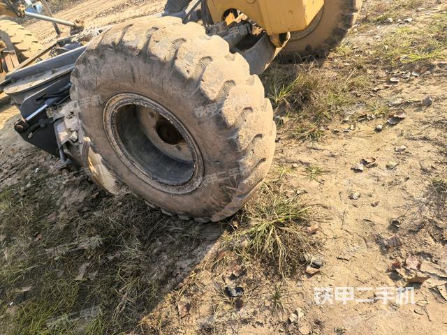 工作装置1（工作装置）