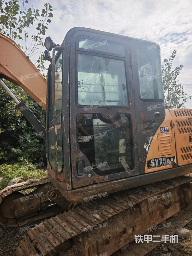 驾驶室整体（整机外观）