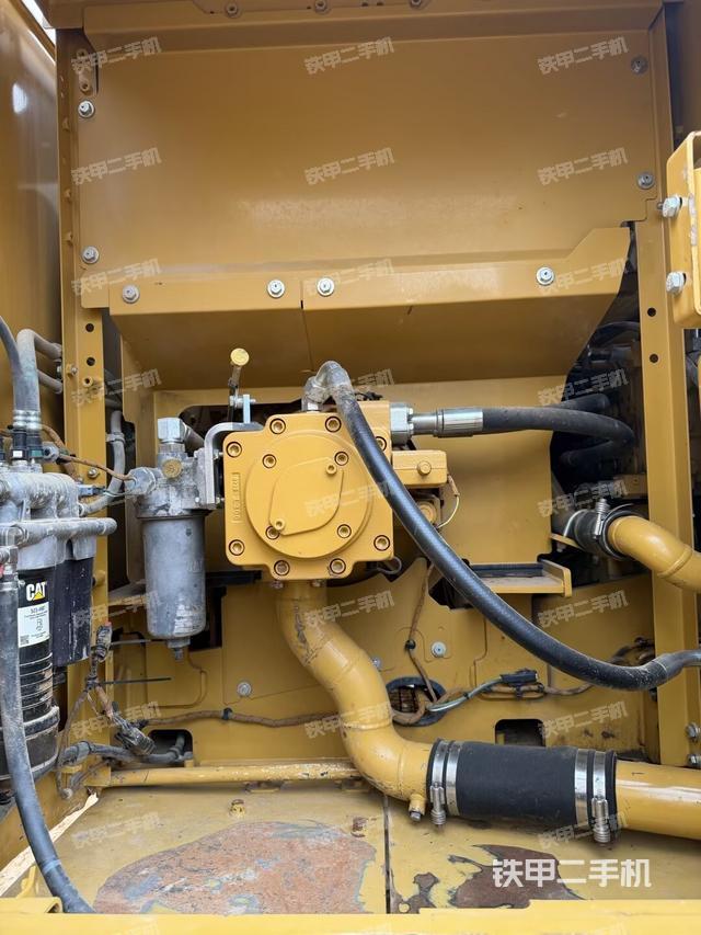 液压泵斜45 左（大件舱室）