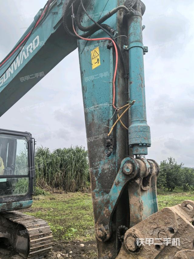 小臂整体左后（工作和回转装置）