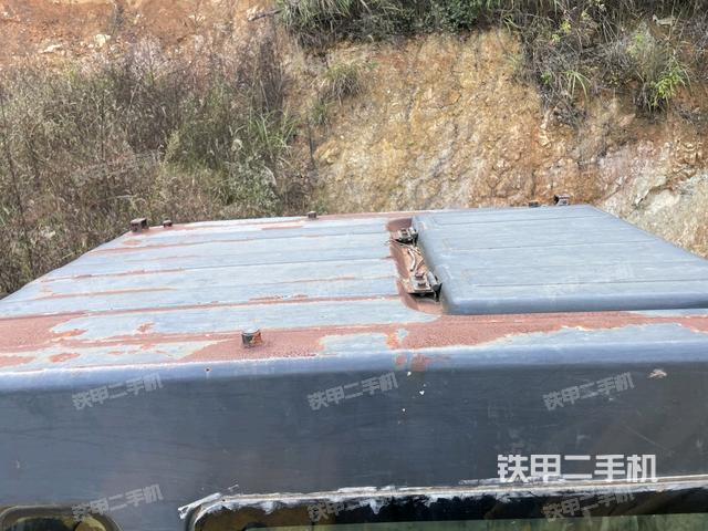 座椅右侧控制台/钥匙门/油门/含右手柄（驾驶室部分）