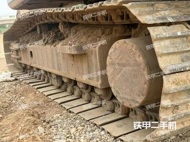 单侧履带整体（整机外观）