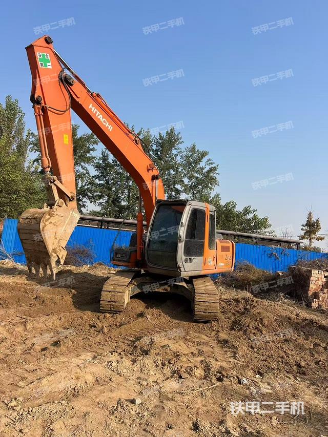 日立ZX120挖掘机