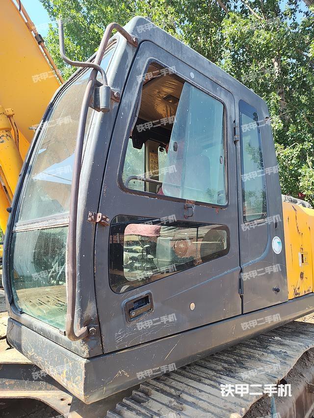 驾驶室整体（整机外观）