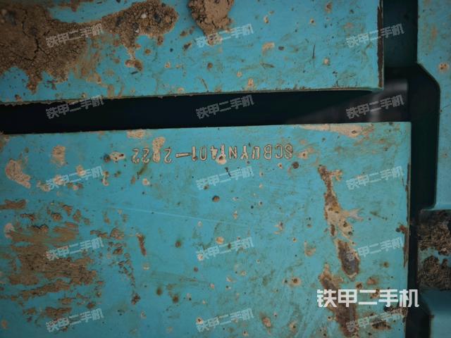 驾驶室顶部（整机外观）