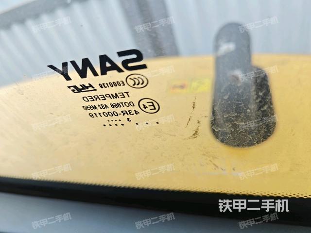 后窗玻璃角标（驾驶室部分）