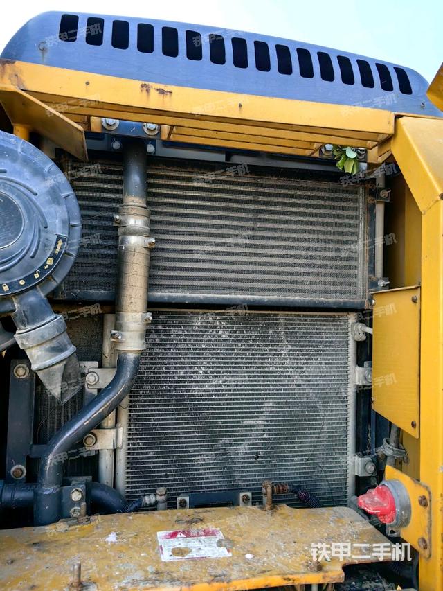 散熱器正面（大件艙室）