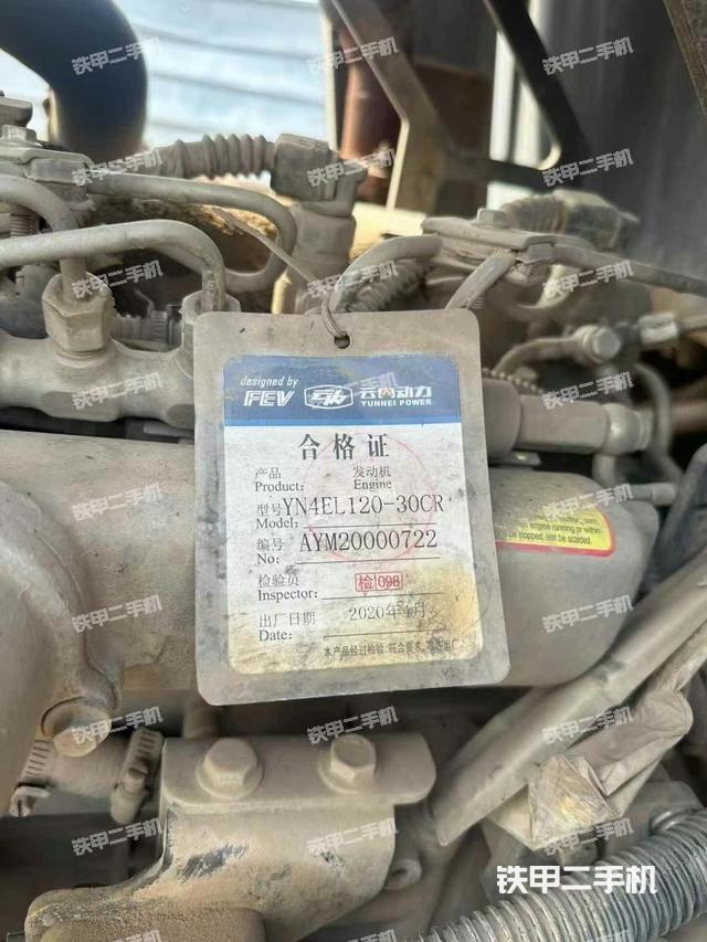 发动机右侧（整机外观及大件）