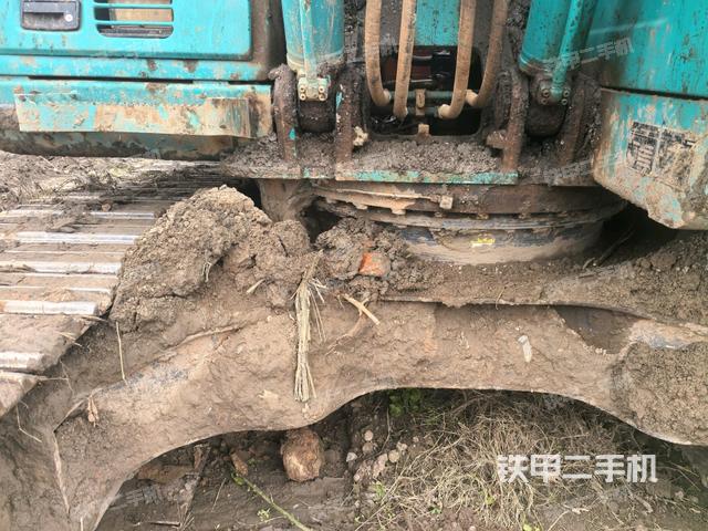 转盘和下车架正前（工作和回转装置）