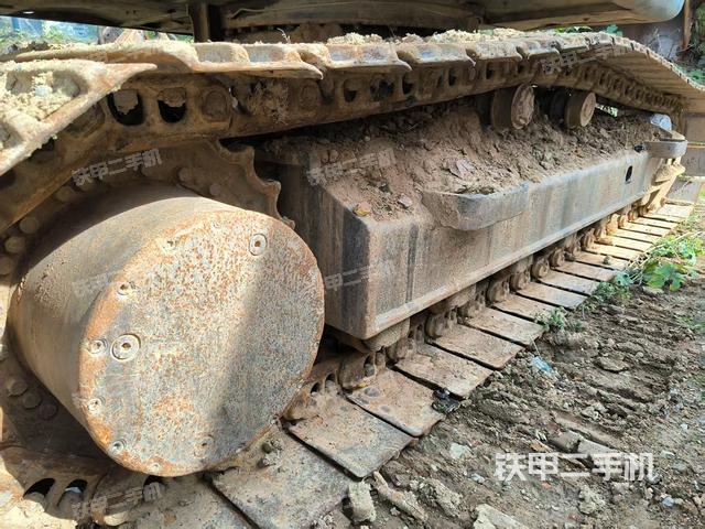 單側(cè)履帶整體（整機(jī)外觀）