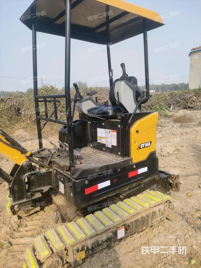 驾驶室整体（整机外观）