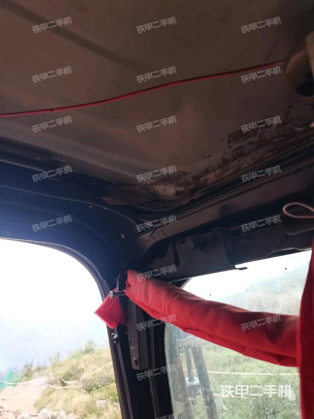 后窗玻璃角标（驾驶室部分）