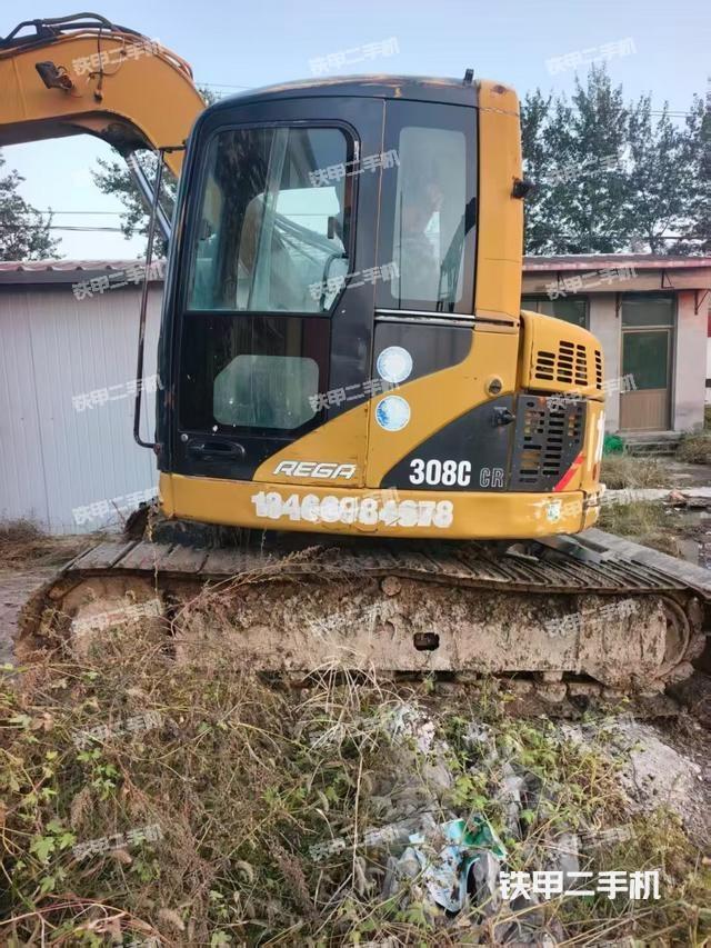 驾驶室整体（整机外观）