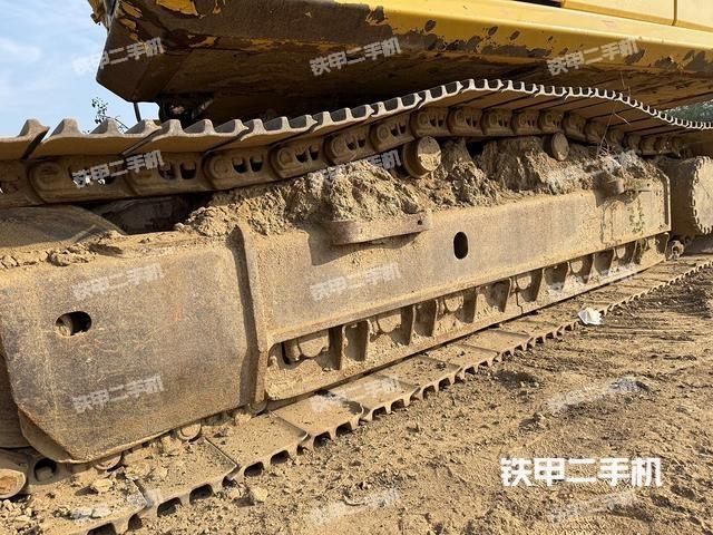 單側(cè)履帶整體（整機(jī)外觀）