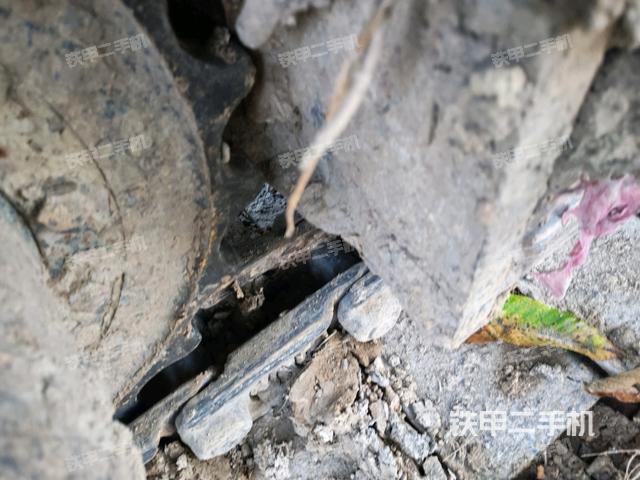 左侧行走马达盖板（行走机构）