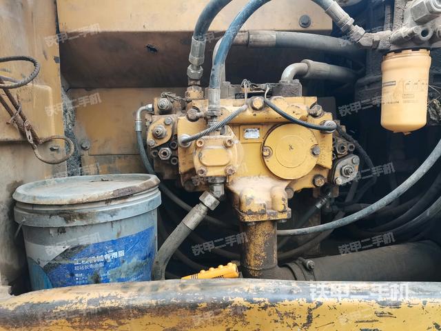 液压泵斜45 左（大件舱室）