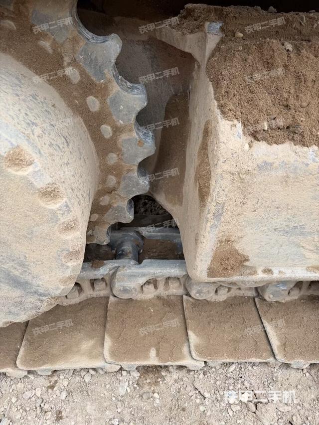 右驱动轮（行走机构）