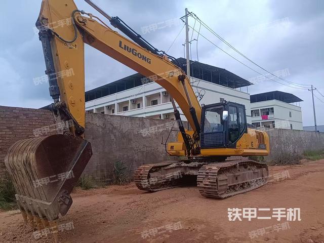 柳工CLG933EHD挖掘机