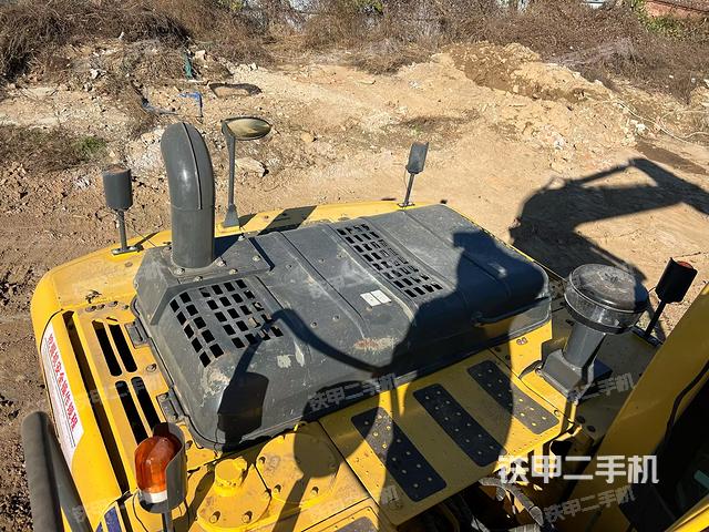 駕駛室頂部（整機(jī)外觀）