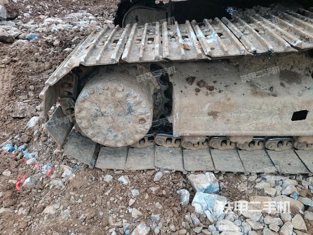 右驱动轮（行走机构）