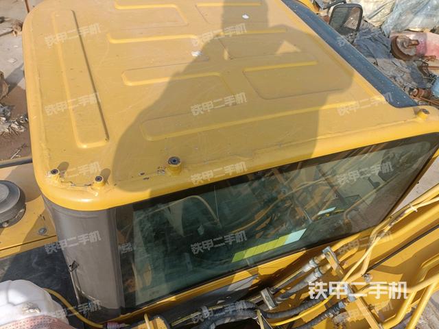 驾驶室顶部（整机外观）