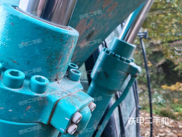 转盘和下车架正前（工作和回转装置）