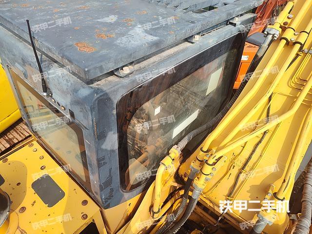 驾驶室顶部（整机外观）