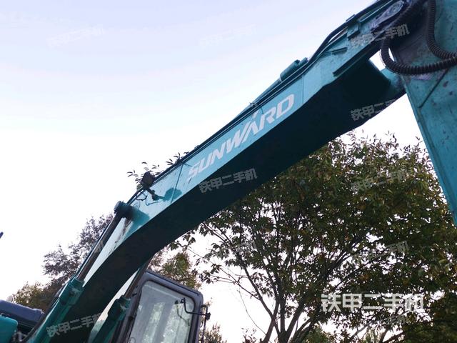 小臂整体左后（工作和回转装置）