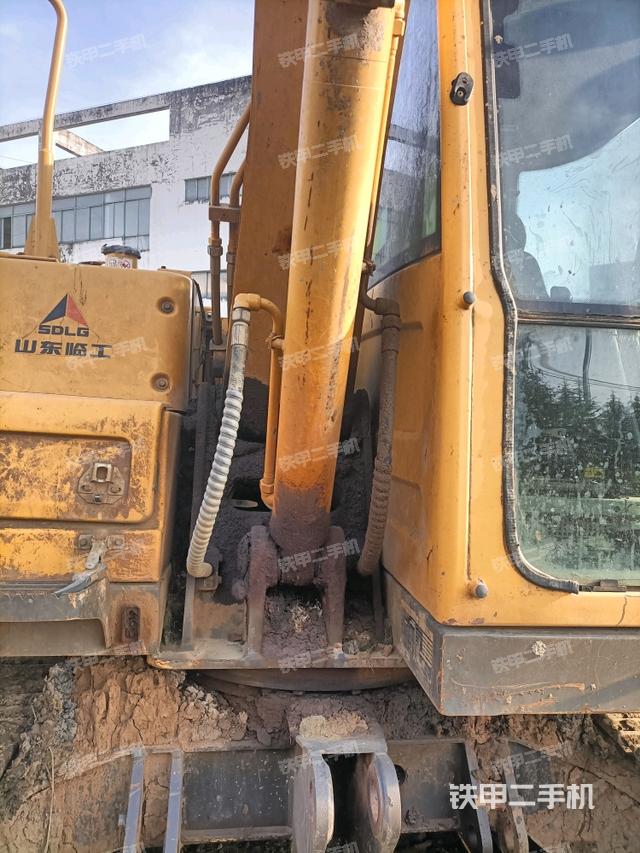 大臂根部 斜（工作和回转装置）