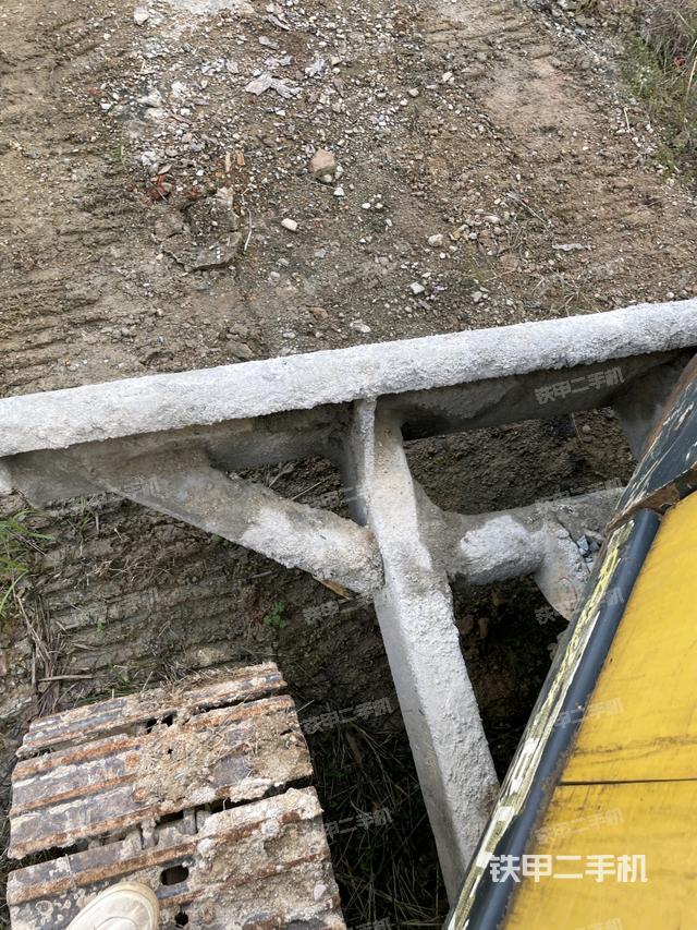 小臂整体左后（工作和回转装置）