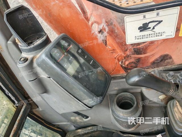 后窗玻璃角标（驾驶室部分）