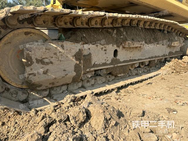 单侧履带整体（整机外观）