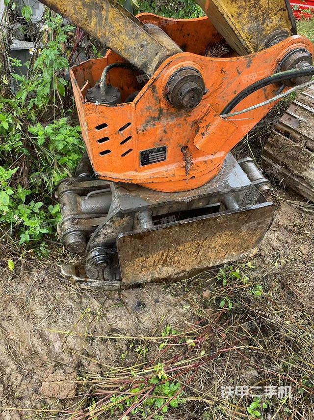 大臂根部 斜视（工作和回转装置）