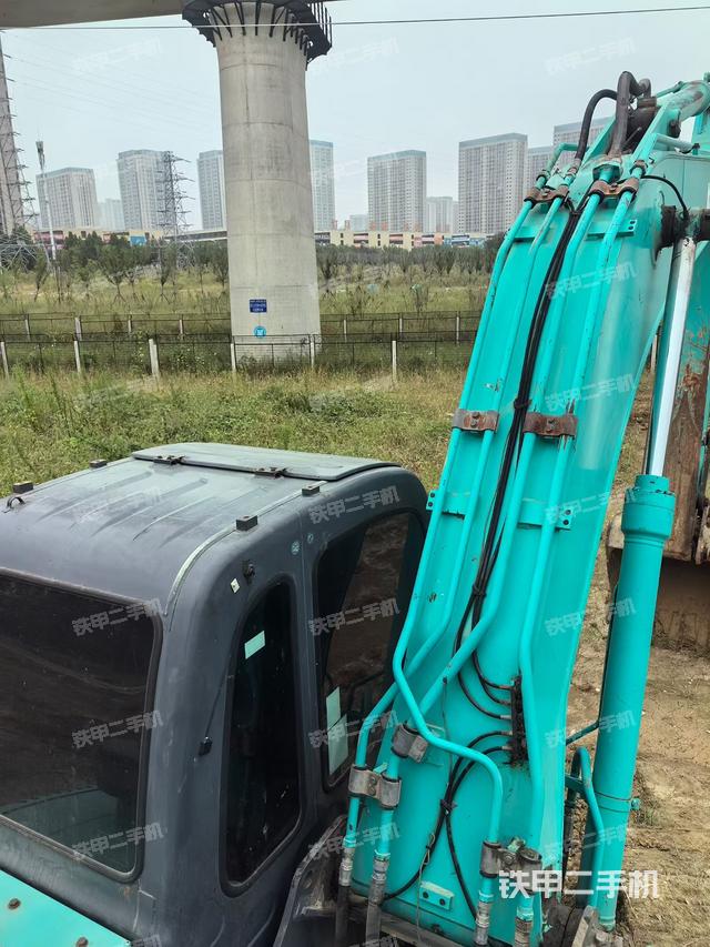 驾驶室整体（整机外观）