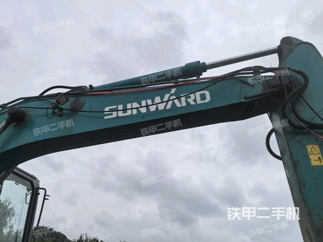 大臂整体 右侧（工作和回转装置）