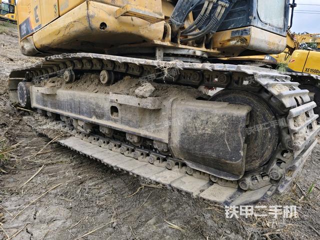 右側履帶整體（行走機構）