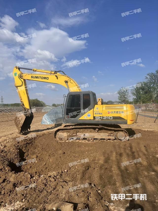 住友SH210A5挖掘机