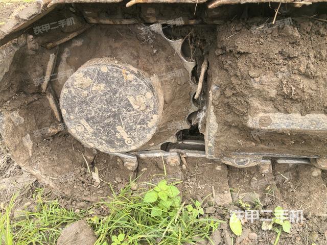 右驱动轮（行走机构）