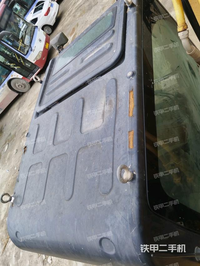 駕駛室頂部俯視（上車部件）