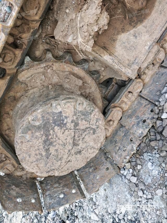 右驱动轮（行走机构）