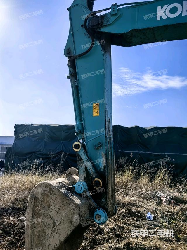 小臂整体左后（工作和回转装置）