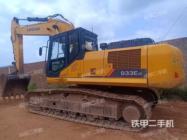 驾驶室顶部（整机外观）